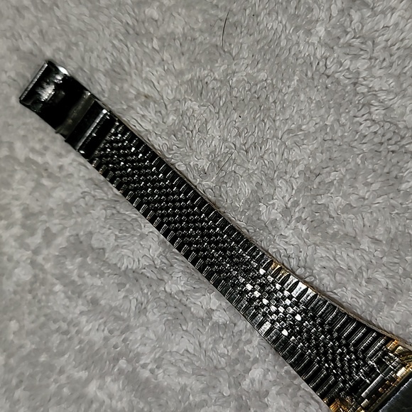 Vintage‎ \'80s Two-Tone Futura Womens Tank Watch Silver Gold main image 8